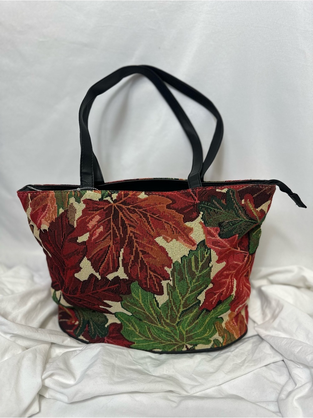 STUNNING TAPESTRY SMALL TOTE 16x11